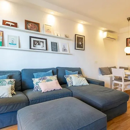 Stunning In With Kitchenette