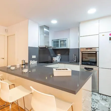 Stunning In With Kitchenette * פואנגירולה
