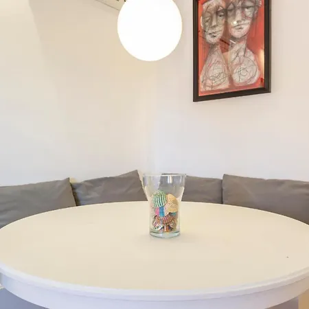 Stunning In With Kitchenette *
